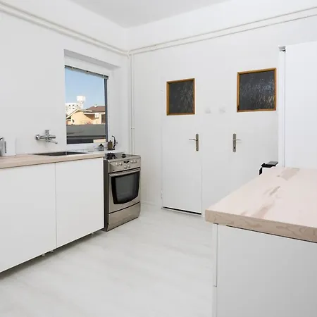 House With Garden Veronika