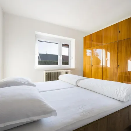 House With Garden Veronika Piest'any