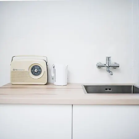 House With Garden Veronika Hébergement de vacances Piest'any